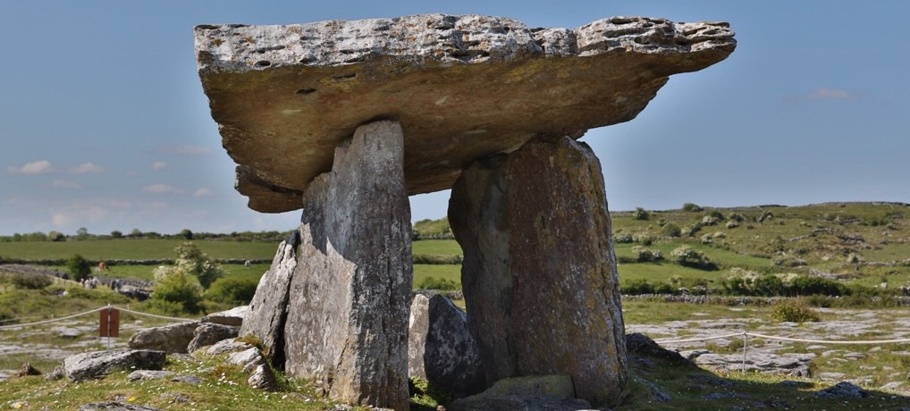 Poulnabrone Dolmen und der Burren